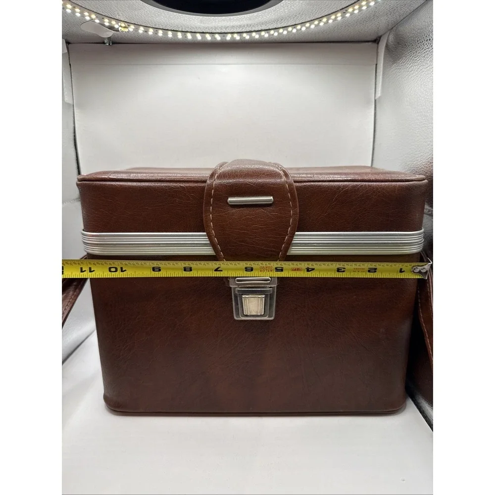 Vintage 1960s 1970s Brown Faux Leather Camera Carrying Case Bag Pre-Owned